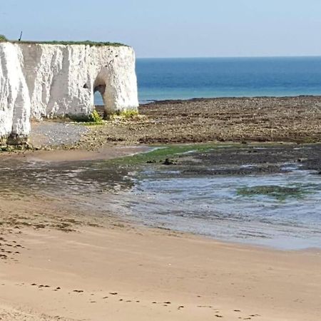 Captain'S Quarters - Stunning Sea Views Apartment Margate Exterior photo