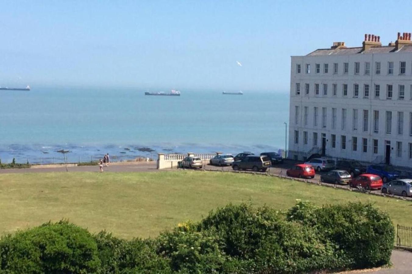 Captain'S Quarters - Stunning Sea Views Apartment Margate Exterior photo